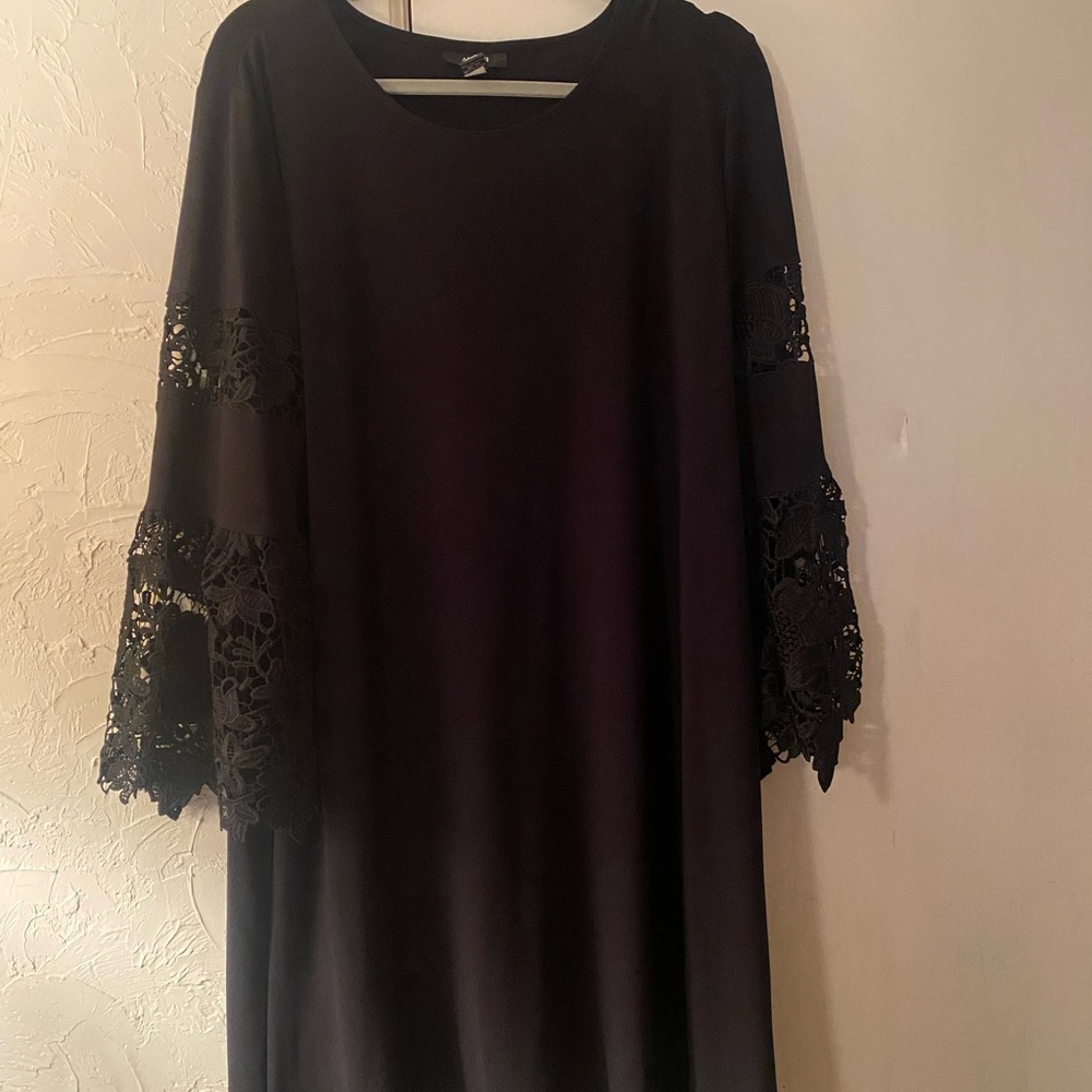Alfani Black Dress with Lace Detail Size 16. Great used condition. - Picture 2 of 11